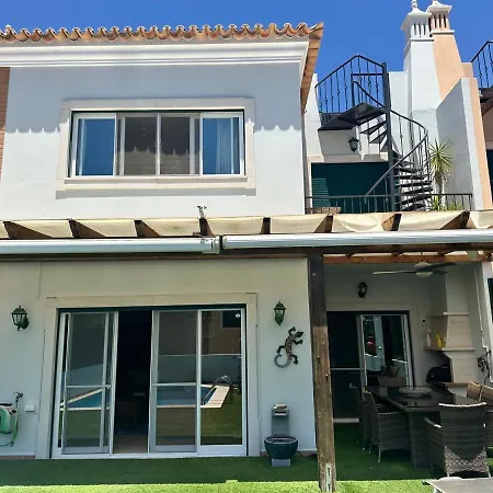 Garvey Algarve - Luxurious Town House With Pool بيت للعطل