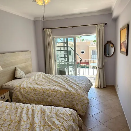 Garvey Algarve - Luxurious Town House With Pool Hébergement de vacances District de Faro