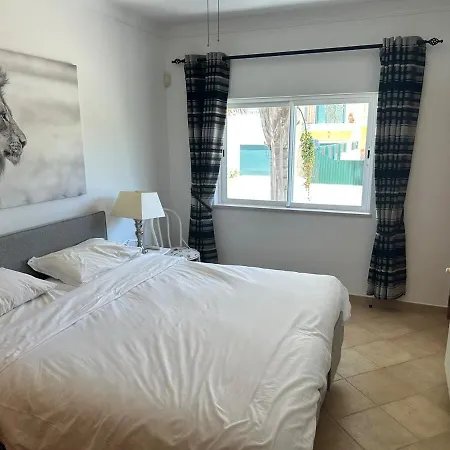 Garvey Algarve - Luxurious Town House With Pool Hébergement de vacances District de Faro